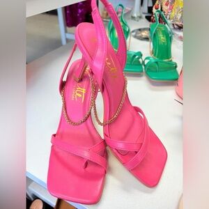 NANETTE LEPORE Mid Heel Sandals